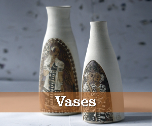 DE03_Vases