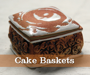 DE08_Cake Baskets